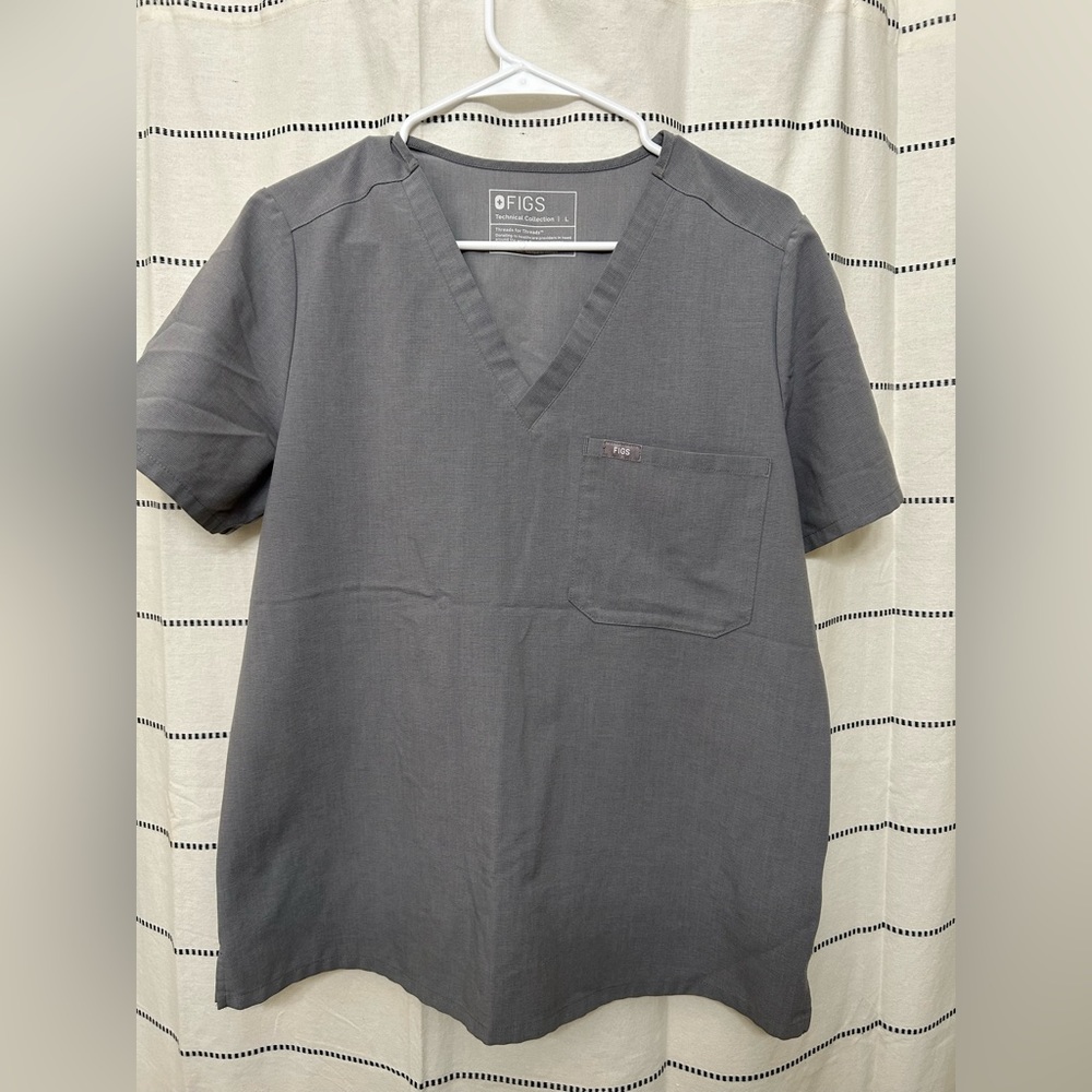 FIGS - Gray - 1 pocket Scrub top - LARGE